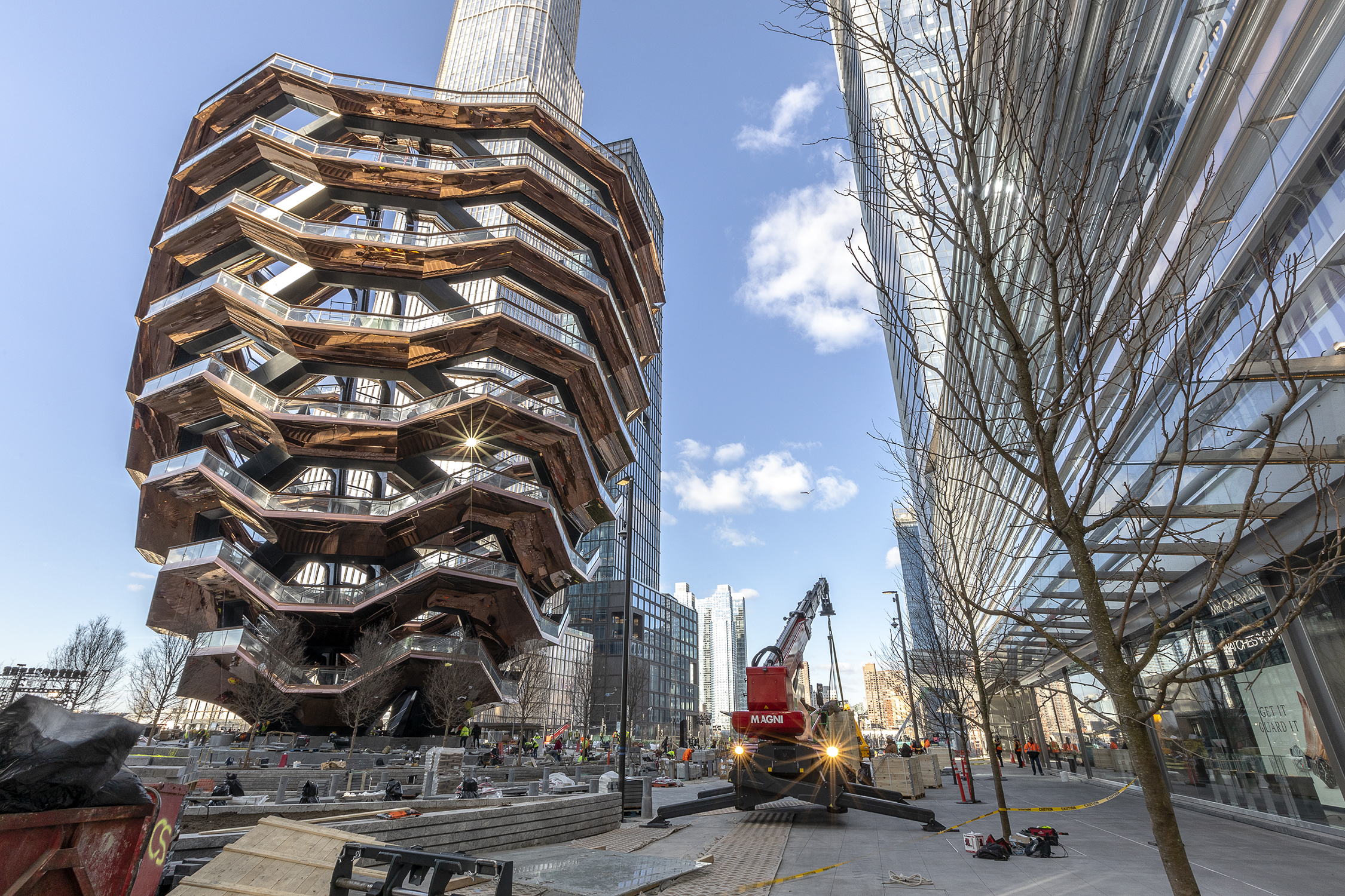 Neiman Marcus responds to reports that it may skip out of its lease at  Hudson Yards