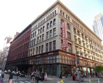 695 Aveneue of the Americas.