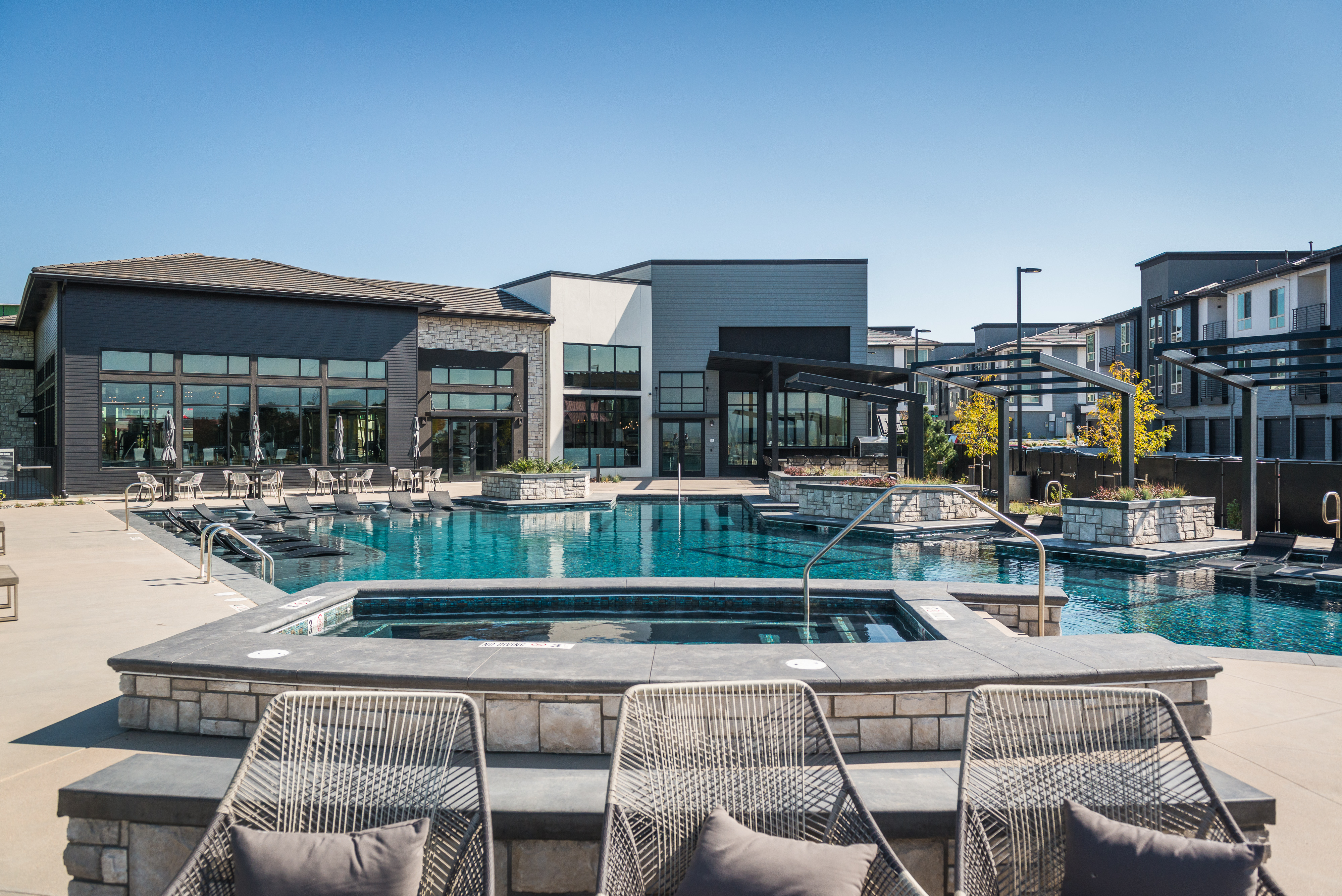 MetLife Lends $55M to Refinance a Denver Multifamily Community – Commercial  Observer