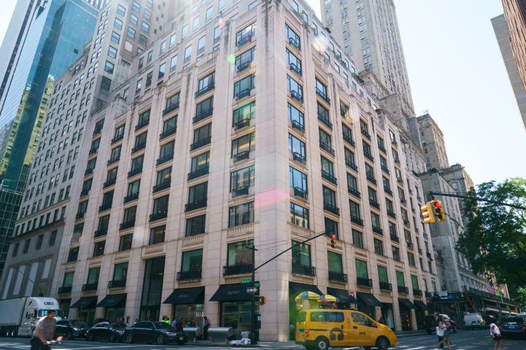 Rent, lease office 660 Madison Avenue