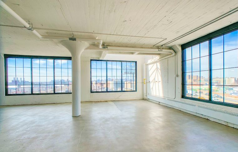 The owners of Union Crossing, a former cotton candy factory and tea warehouse in Port Morris, hope to lease to a mix of city agencies, nonprofits, food production companies and creative tenants.