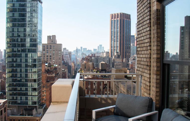 An outdoor terrace at 370 Lexington Avenue.