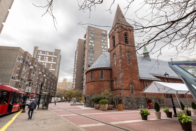 Roosevelt Island Was Ed Logue’s Utopia. Would He Have Liked What It’s