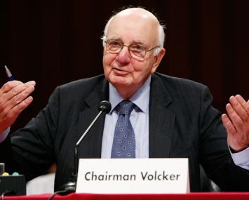 Paul Volcker testifying on Capitol Hill in 2008.