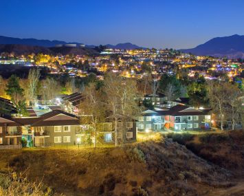 The Monterra Ridge Apartments include 232 unitsnin Santa Clarita