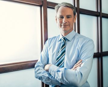 James Flynn, the managing partner of healthcare investment firm Deerfield, thinks he can create a biotech research hub in Midtown South.