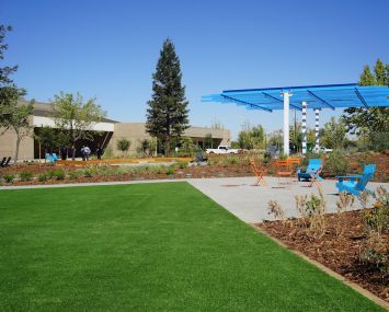 630 Roseville's Amenity Area.