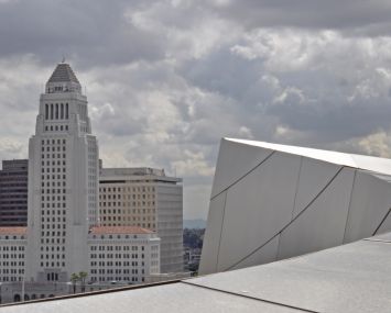 A former aide to embroiled Councilman Jose Huizar will plead guilty in part of a federal investigation into corruption at City Hall.