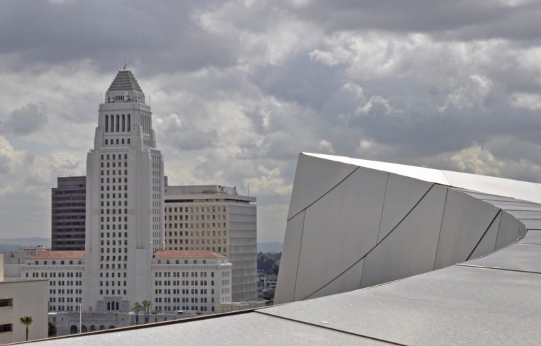 A former aide to embroiled Councilman Jose Huizar will plead guilty in part of a federal investigation into corruption at City Hall.