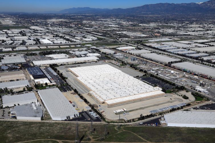 CenterPoint Properties is looking for tenants to fill a vacant distribution facility in the Inland Empire.