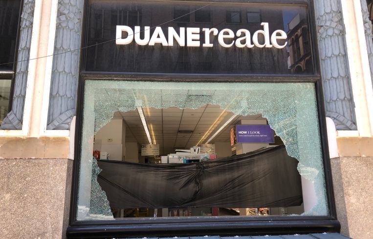 Duane Reade looted