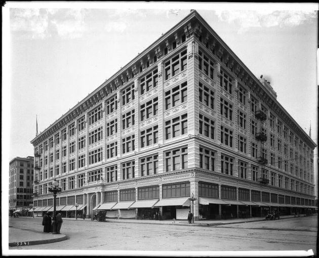 The building at 801 S. Broadway in 1912