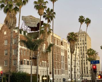Versailles Apartments Multifamily Rentals in Los Angeles