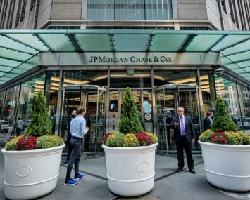 JPMorgan Chase's temporary headquarters at 383 Madison Avenue.