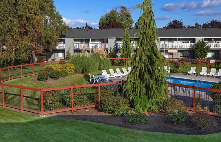 Oak Creek Apartments in Vancouver, Wash.