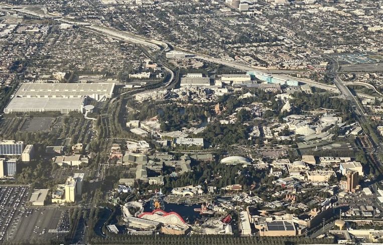 Disneyland has been closed for more than nine months, but there is still no clear path for when it will reopen. The theme park industry, as well as retail and restaurateurs, spent 2020 fighting government regulations amid the coronavirus.