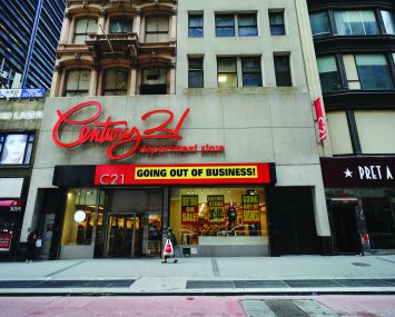 Century 21, which filed for bankruptcy last year, was among the retailers that closed all of their New York City stores in 2021.