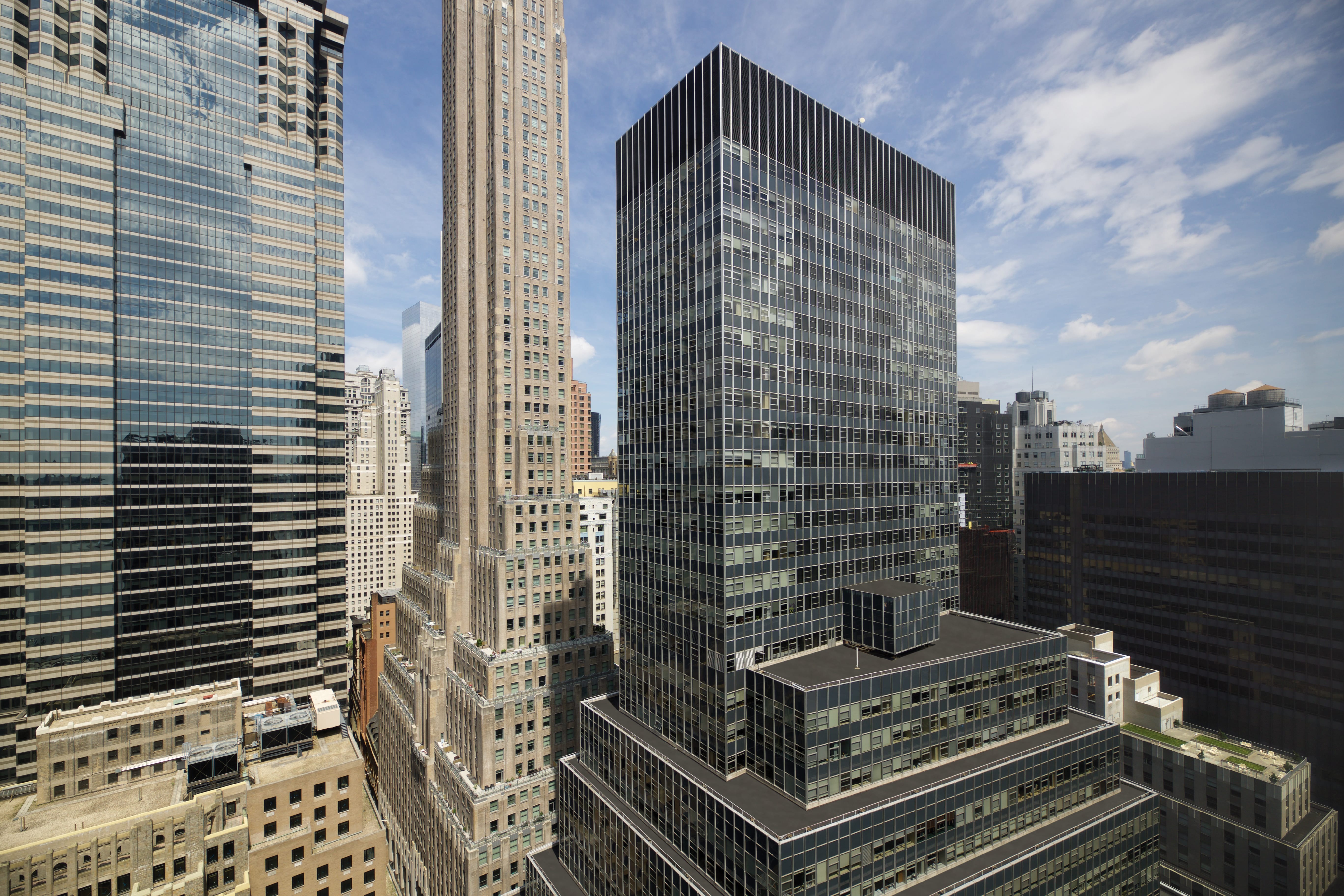 Seagram Building Execs Score New Private Lounge Commercial Observer