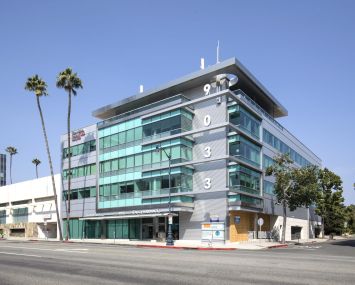 The property on Wilshire Boulevard is anchored by USC’s Keck Medical Center.