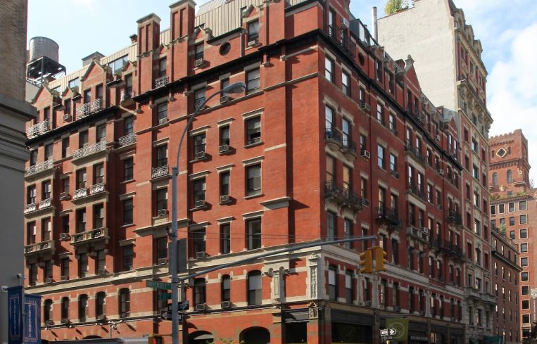 23 East 10th Street
