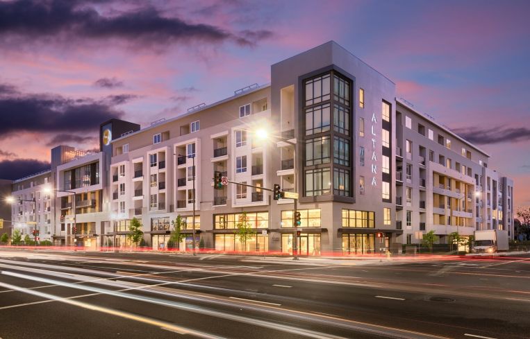 Waterford acquired the complex located at 633 North Central Avenue.
