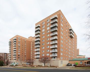 Gramercy Park Cooperative at Lake Shore Drive