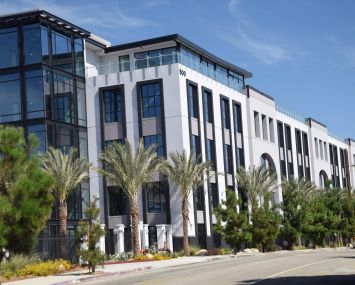 The 150,451-square-foot Class A creative office campus, located at 500 and 540 South Santa Fe Avenue near the Los Angeles River and 4th Street bridge, currently sits vacant.