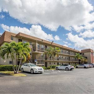 Parc Place apartments in Miami features one, two and three-bedrooms units with an average unit size of 737 square feet.