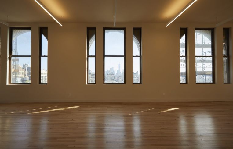 A look at the semicircular windows on the 19th floor.