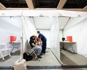New Yorker get vaccinated