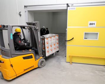 Medical and pharmaceutical research companies, whose importance the pandemic highlighted, also depend on cold storage.