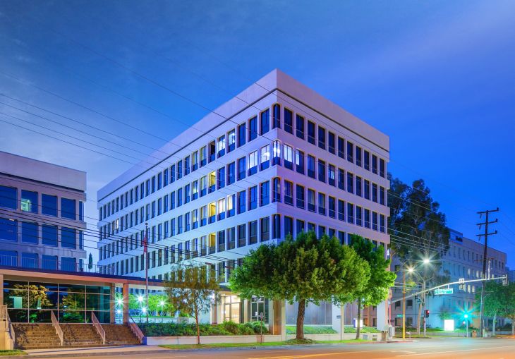 The building at 2701 West Alameda is 90.4 percent leased to a mix of 22 medical tenants.