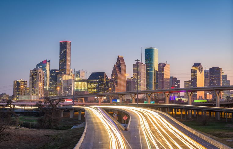 The Cendana District West Apartments are only a half hour drive from downtown Houston.