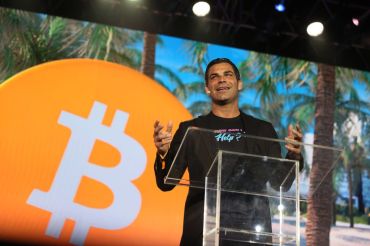 Miami Mayor Francis Suarez speaking at the Bitcoin 2021 Convention in Wynwood.