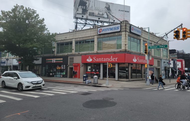 943 KINGS HIGHWAY