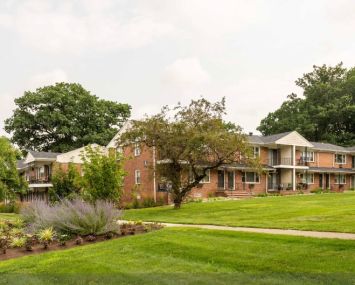 Rolling Gardens Apartment Homes in Mahwah, N.J.