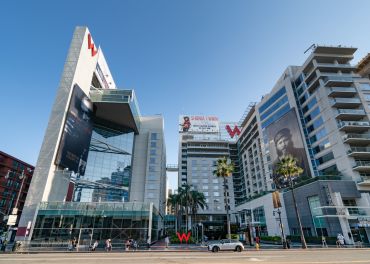 The W is located at 6250 Hollywood Boulevard, surrounded by at least half a dozen landmarks.