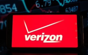 Verizon has snapped up Lightstone's 325 Exterior Street.