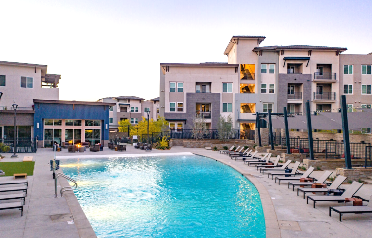 Jefferson Vista Canyon includes 480 units in 17 buildings at 17350 Humphreys Parkway in Santa Clarita Valley’s Vista Canyon.