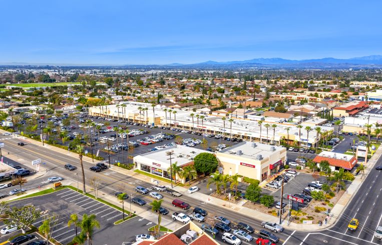 Palm Center is located on 8.1 acres at 934–970 North Tustin Street.
