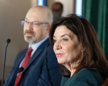 Governor Kathy Hochul discusses the New York State budget with Andrew Rein, President of the Citizens Budget Commission at a breakfast in New York City.