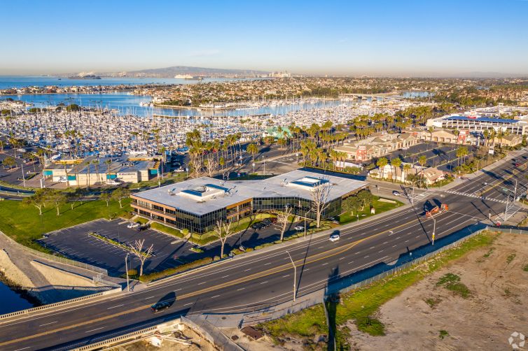 Congressional Place is located on a 2.53-acre parcel on the border of Seal Beach.
