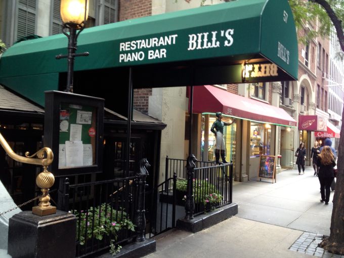 The green awning and exterior of Bill's Gay Nineties, which formerly stood at 57 East 54th Street.