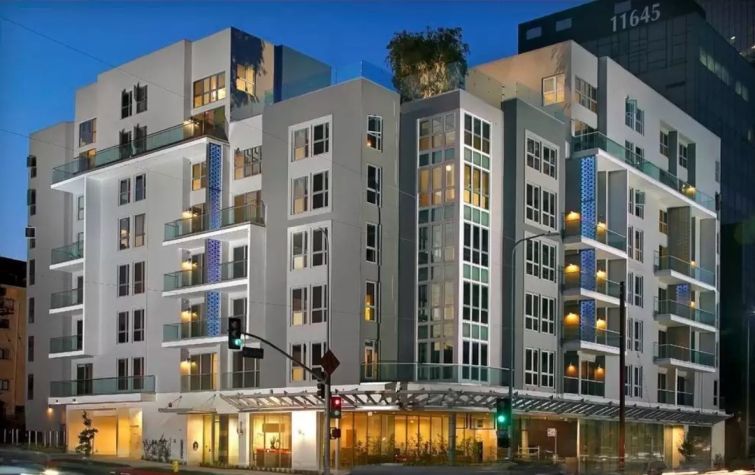 The BW is a 78-unit mid-rise community in Brentwood on L.A.’s Westside.