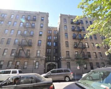 1025 Boynton Avenue in the Bronx, owned by Moshe Piller.