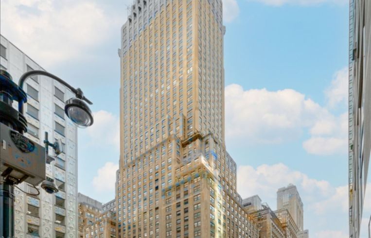 The tall white building at 122 East 42nd Street.