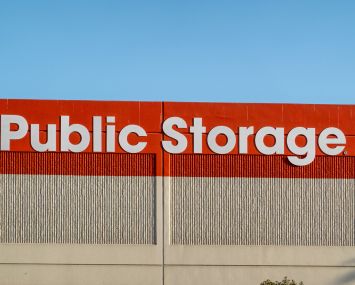 An external view of a Public Storage location in Los Angelas.