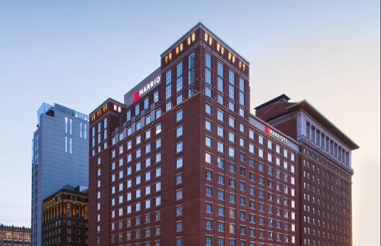 One William Street Refis Marriott St. Louis Grand for $72M – Commercial ...