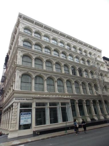 The five-story white SoHo building at 427 Broadway.