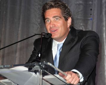Jeffrey Soffer speaks at the Russell Simmons Rush Philanthropic Arts Foundation Art For Life